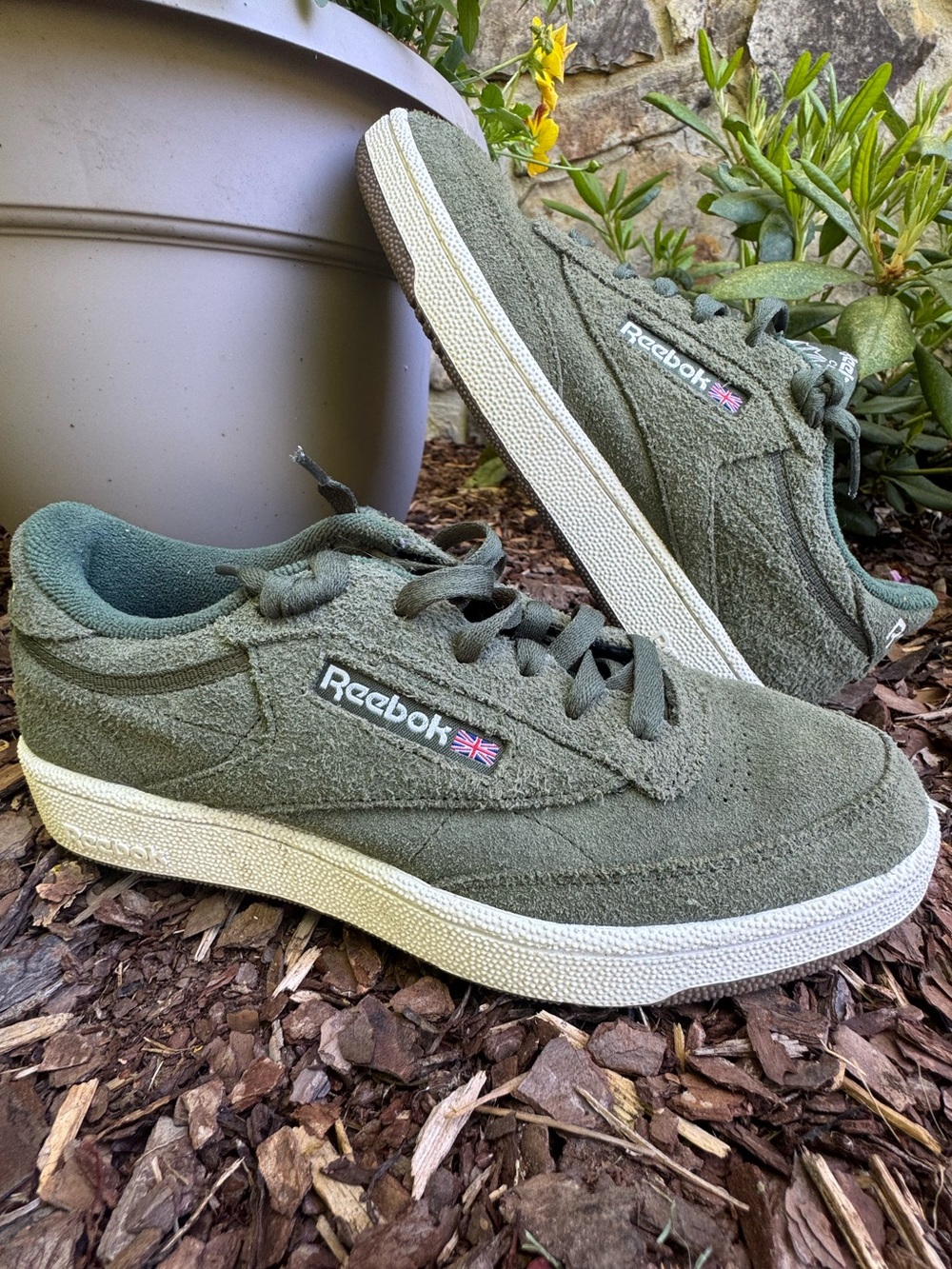 Reebok Olive Green Suede Low-Top Sneakers Unisex Lifestyle 7.5 Men’s 9 Women’s